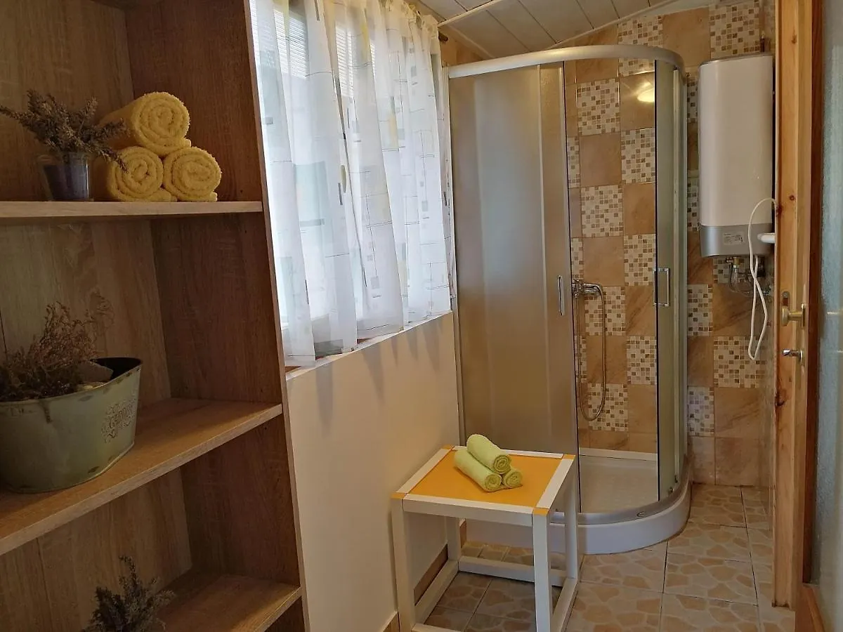 Studio Apartman Lorena Pavicini